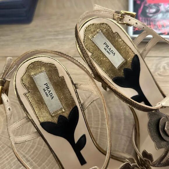 Vintage Women's Prada Milano Leather Gold Leaf High Heels Size 35.5 EU / 5 US - Picture 2 of 5